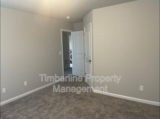 Building Photo - 4039 Meron Pt