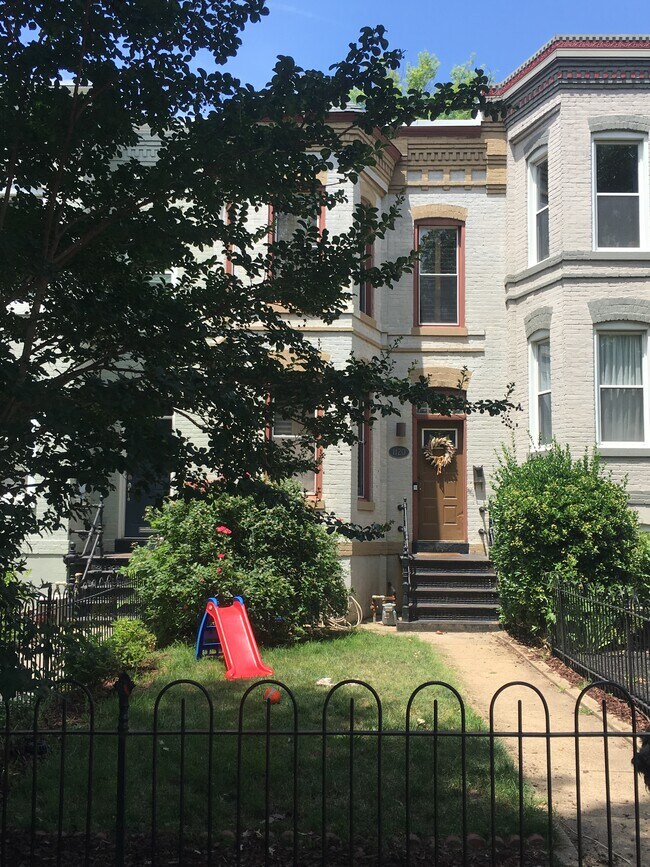 Front Yard - 1120 K St NE