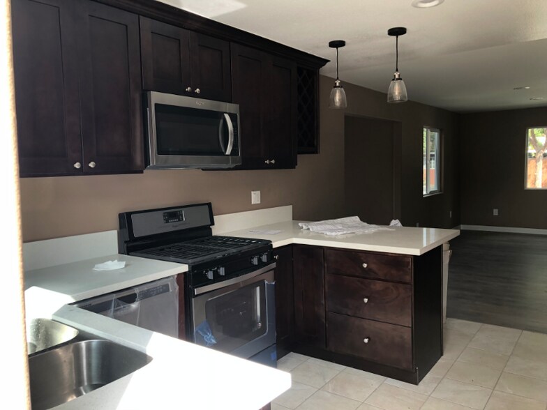 Building Photo - 3604 Hazard Ave