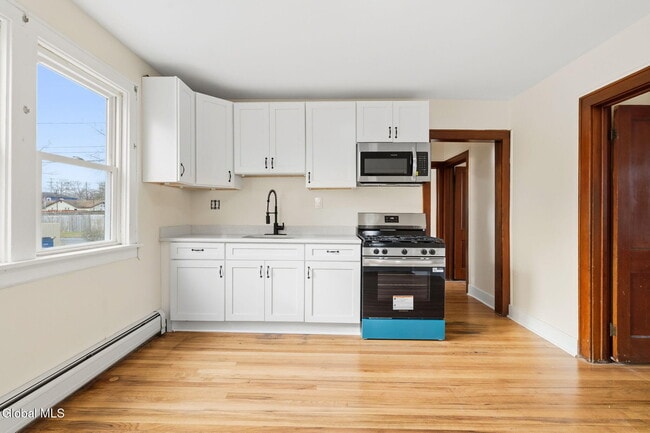 Building Photo - 16 Berkley Ave