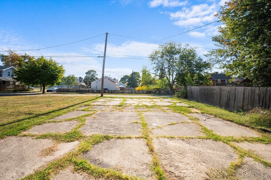 Building Photo - 316 Morrison Dr