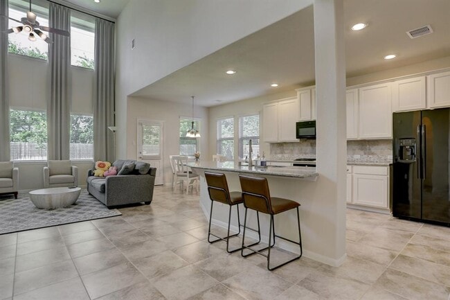 Building Photo - 511 Bonbrook Ln