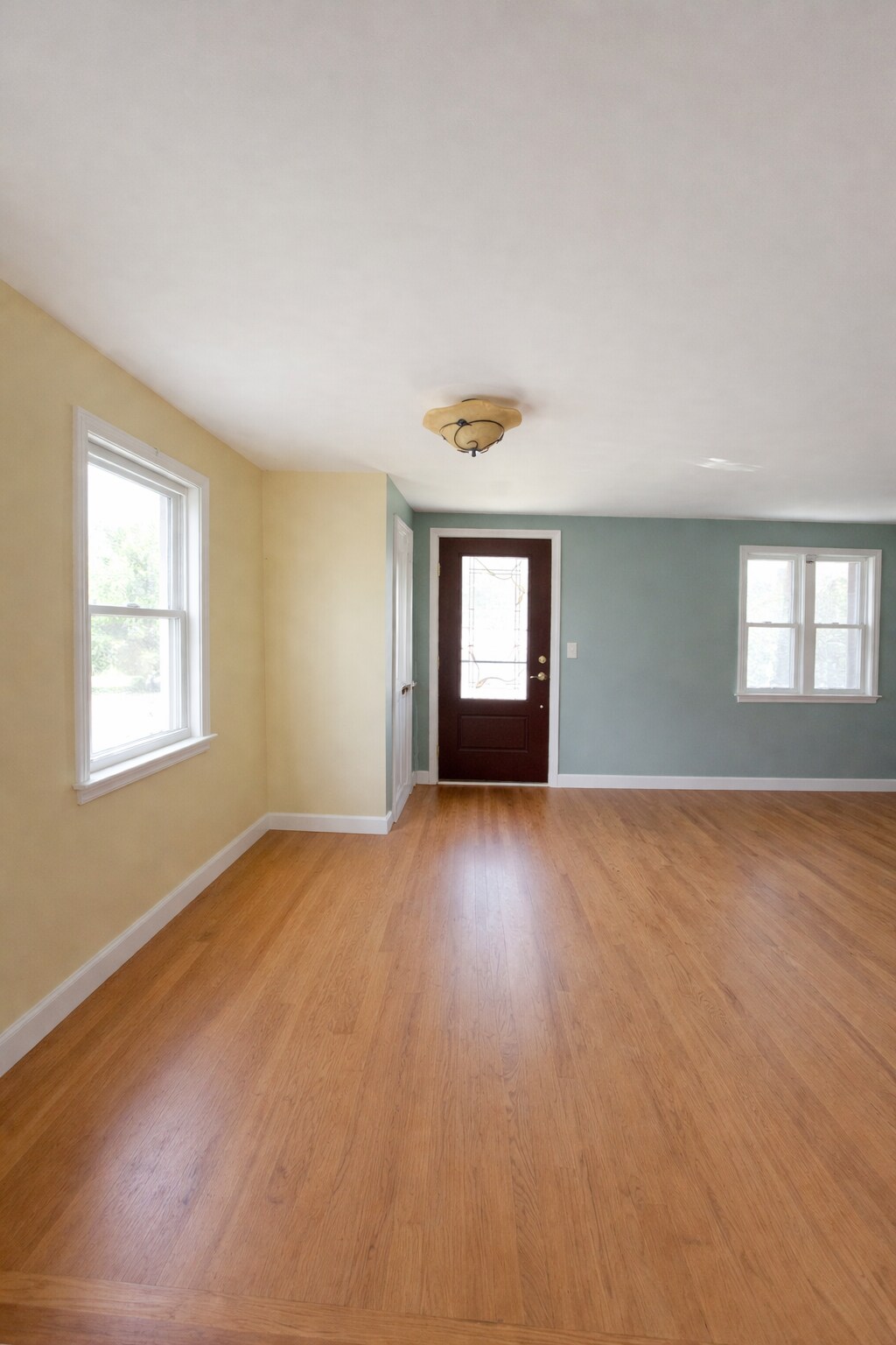 Building Photo - 9 Mulberry Ln