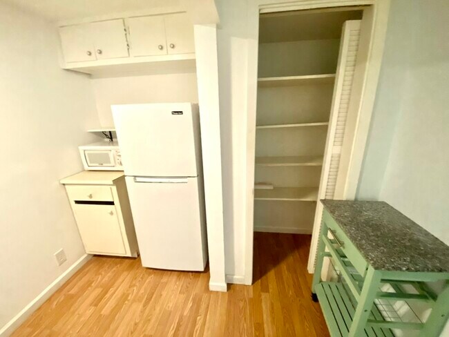 Kitchen - 95 Lanier St