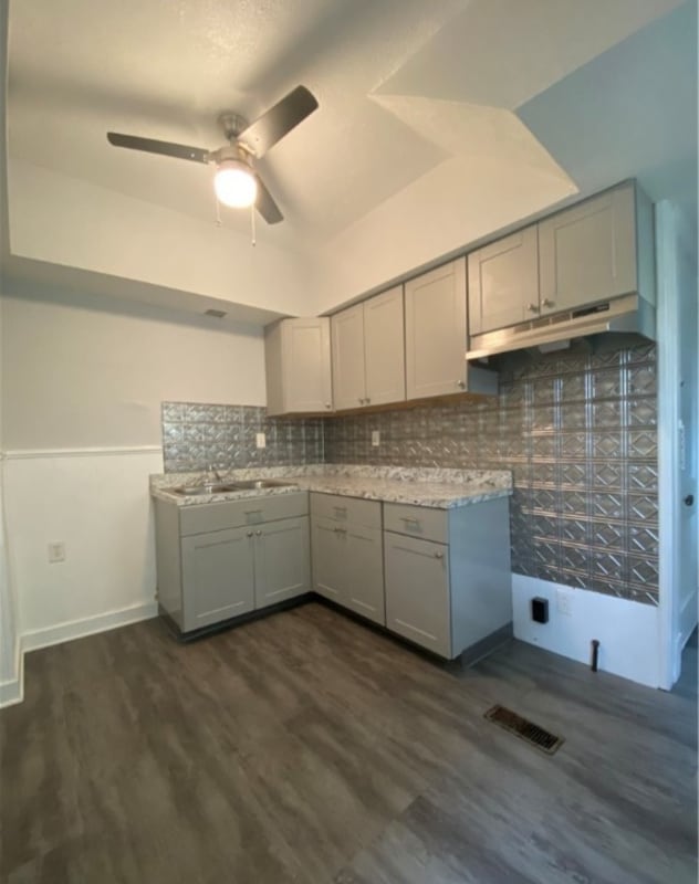 Building Photo - 3218 W 112th St