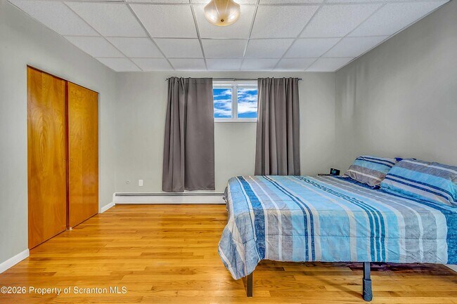 Building Photo - 801 Moosic Rd