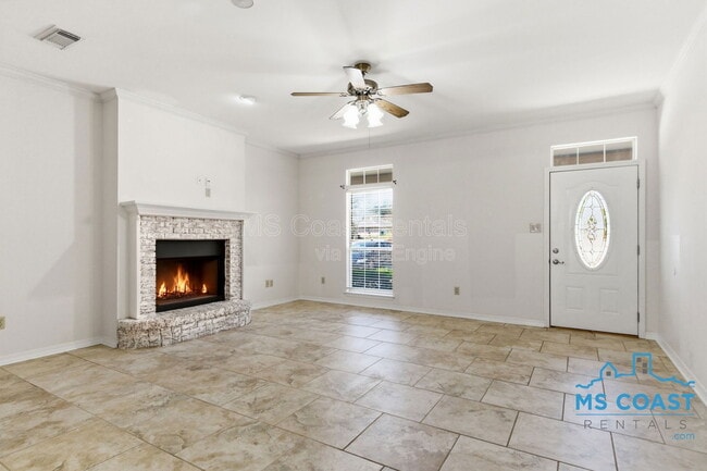 Building Photo - 880 Oio Pl