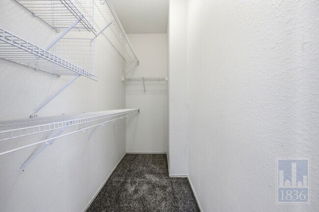 Building Photo - 17710 Limpia Creek Dr