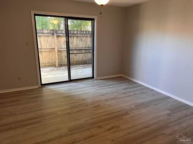 Building Photo - 2299 Scenic Hwy