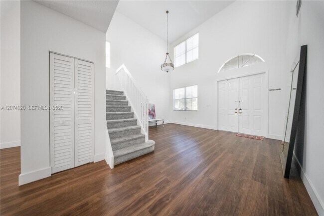 Building Photo - 13868 SW 38th Terrace