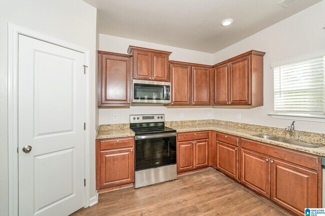 Building Photo - 1064 Pilgrim Ln