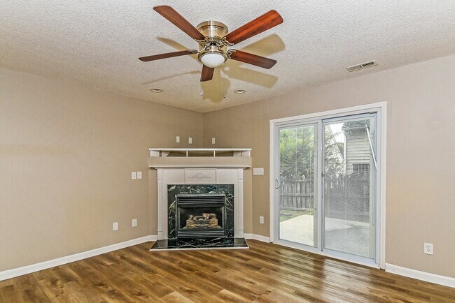 Building Photo - 2143 Castle Pines Dr