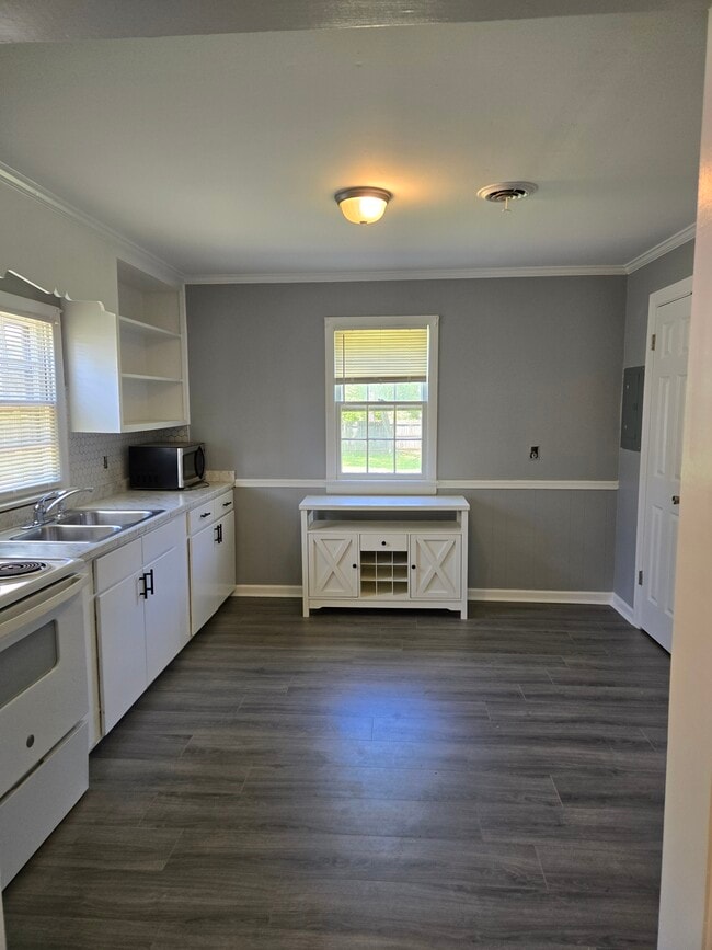Building Photo - 2347 Bolden Dr
