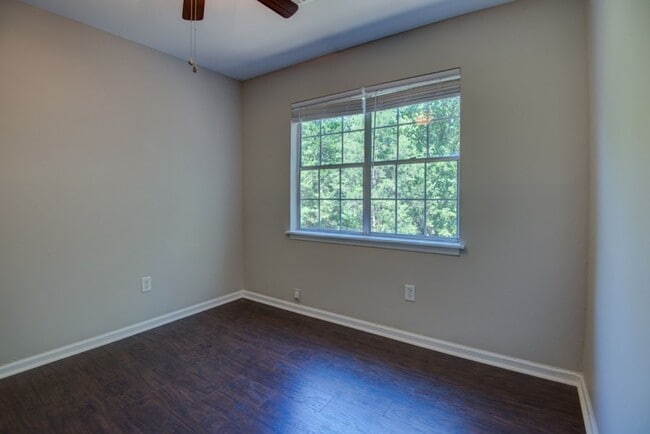 Building Photo - COMING SOON! Welcome to this beautifully r...