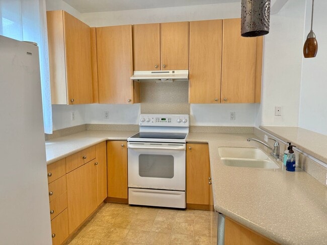 Building Photo - Iliahi at Kehalani - Upscale 3- Bedroom Pe...