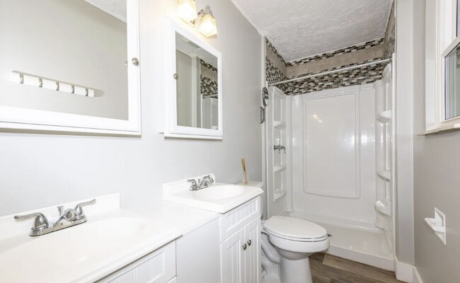 Building Photo - 1412 Marconi Dr