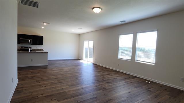 Building Photo - 1824 Wolf Run