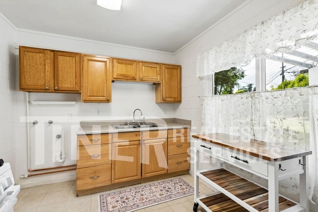 Building Photo - 2720 Riesling Way