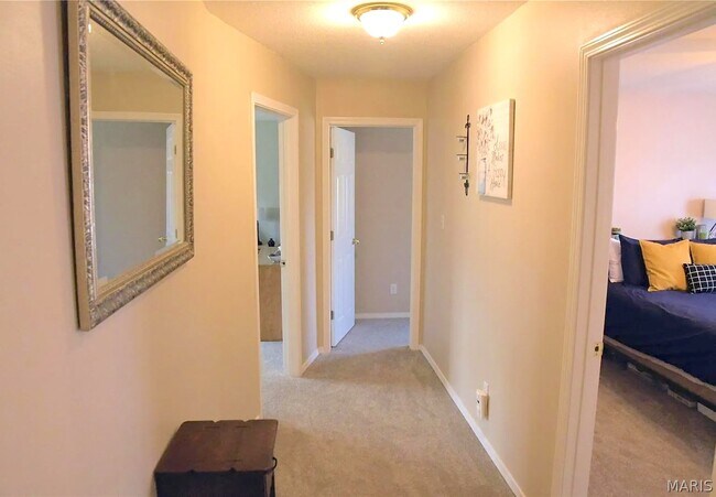 Building Photo - 347 Logan Dr