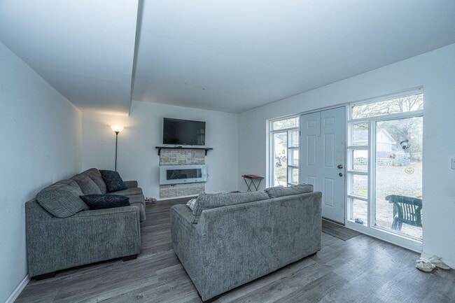 Building Photo - Condo