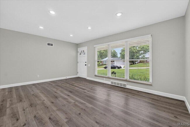 Building Photo - 328 Danworth Ct