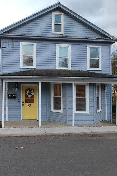 Building Photo - 13 E North Ave