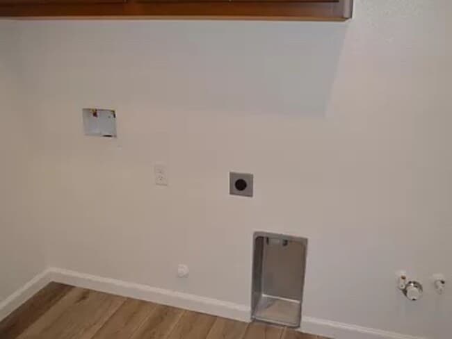 Building Photo - 4450 Lacy Ln