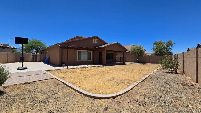 Building Photo - Gorgeous Home with Master Bedroom Downstairs!