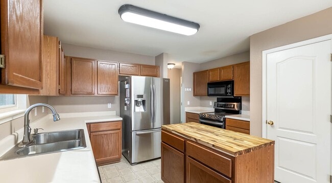 Building Photo - 638 Coral Harbor