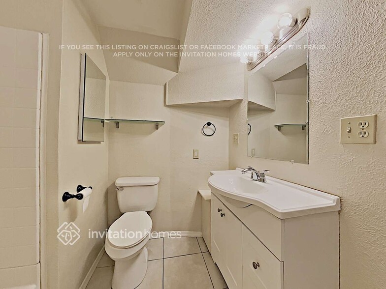 Building Photo - 7210 Shavano Ct