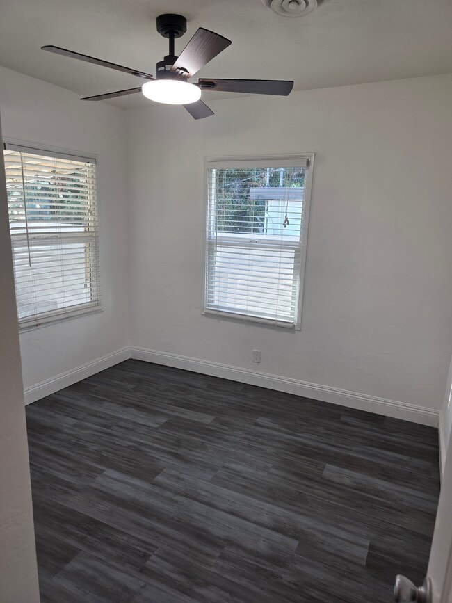 Building Photo - 6305 Almond Dr