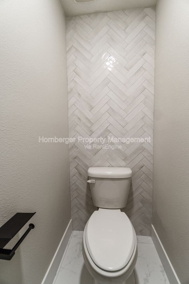 Building Photo - 6904 Jasper Dr