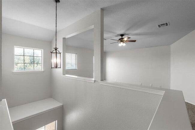 Building Photo - 124 Amberwood Ct