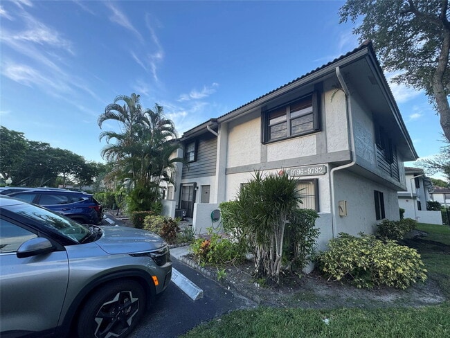 Primary Photo - 9784 NW 14th St