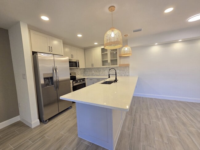 Building Photo - 2690 Coral Landings Blvd