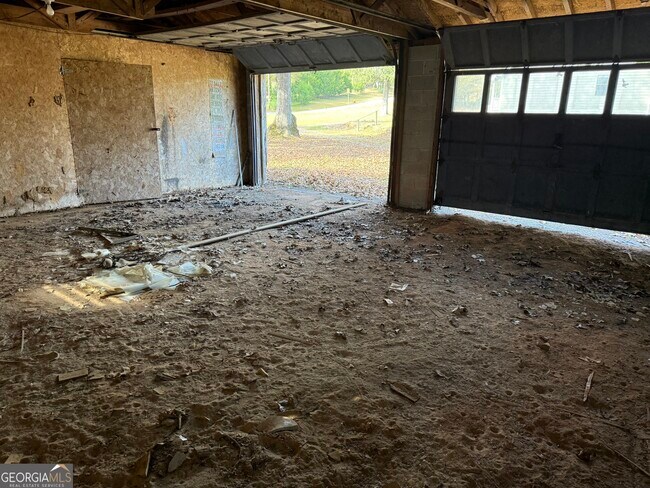 Building Photo - 731 Moon Bridge Rd