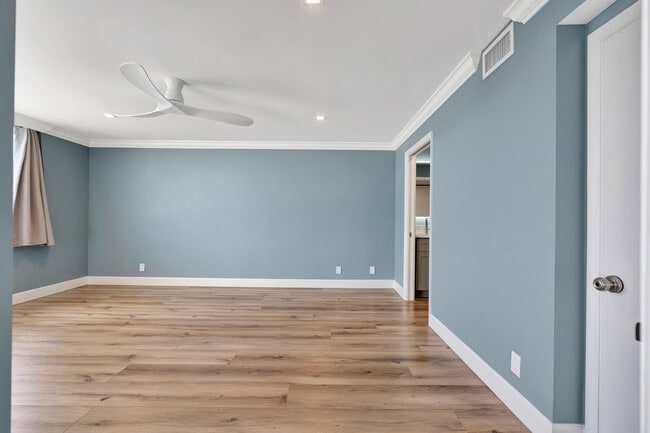 Building Photo - 911 Ocean Dr