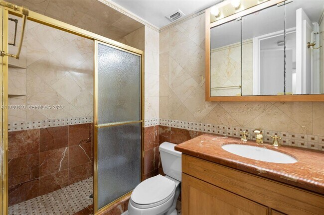 Building Photo - 5055 Collins Ave