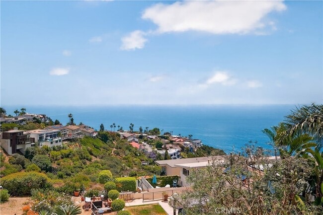 Building Photo - 855 Santa Ana St