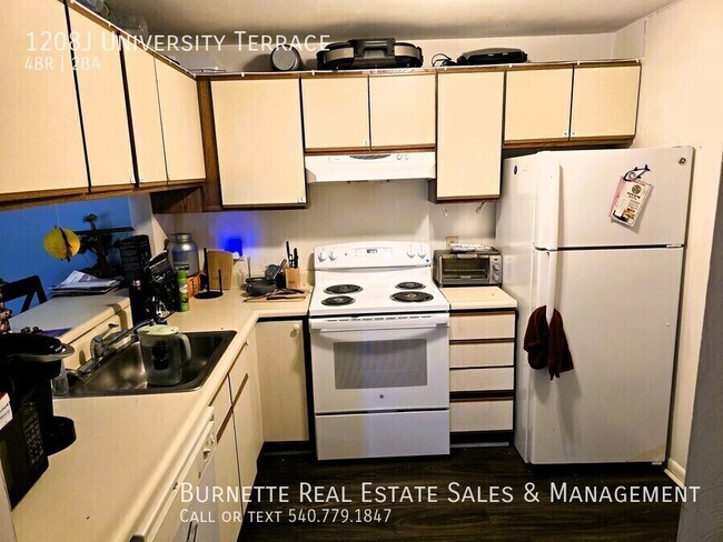 Building Photo - 1208J University Terrace-
