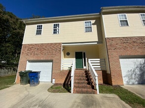 Building Photo - Room in Duplex on Lundy Dr
