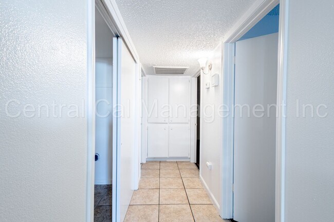 Building Photo - 3308 Loyalton Ave