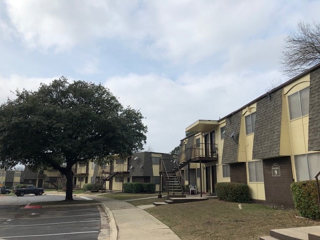 Building Photo - Apartments Northwest