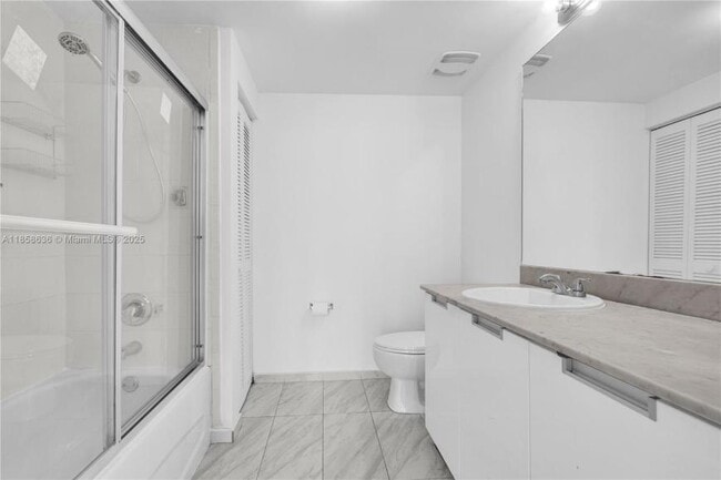 Building Photo - 2 bedroom in North Bay Village FL 33141