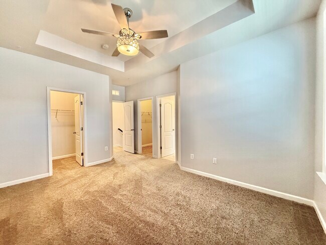 Building Photo - 4721 Six Forks Dr