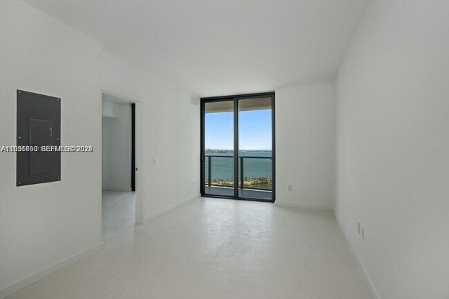 Building Photo - 501 NE 31st St