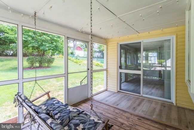 Building Photo - 5726 Crawford Dr