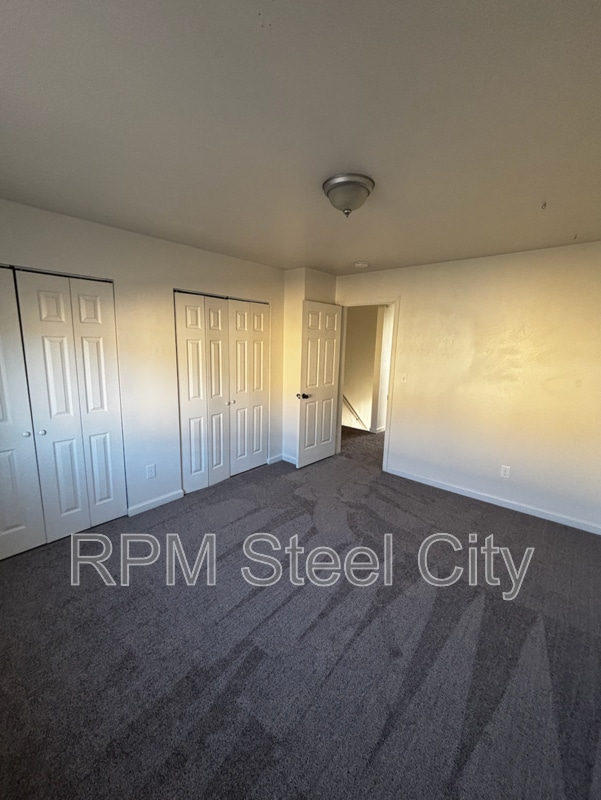 Building Photo - 28 Yorkshire Rd