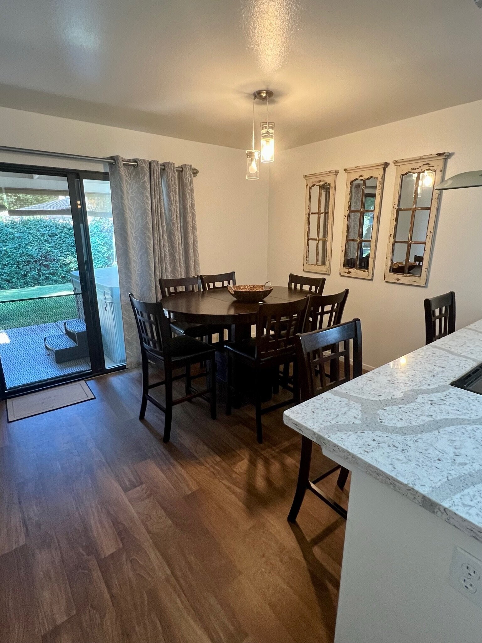 Building Photo - 773 Skylark Dr