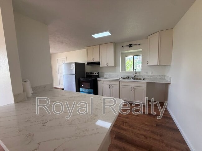 Building Photo - 2795 Kauhale St